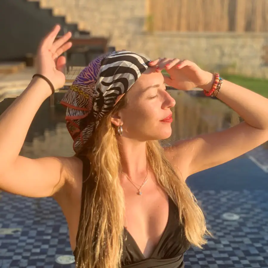 Hamile Sinem Kobal'ın son hali! Biran Damla Yılmaz'ın çalışma aşkı! Melis Sezen'in afili pozu! 9