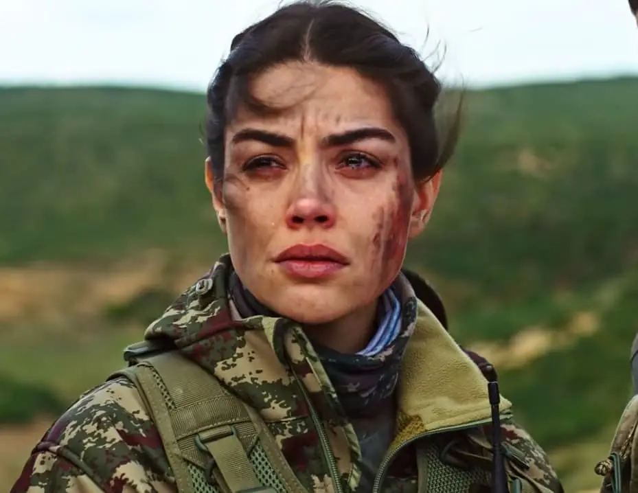 Savaşçı dizisinin Çiğdem Teğmen'i Gaye Turgut Evin'in, sosyal medyadan hediye sürprizi 7 Savaşçı dizisinin Çiğdem Teğmen'i Gaye Turgut Evin'in, sosyal medyadan hediye sürprizi 7