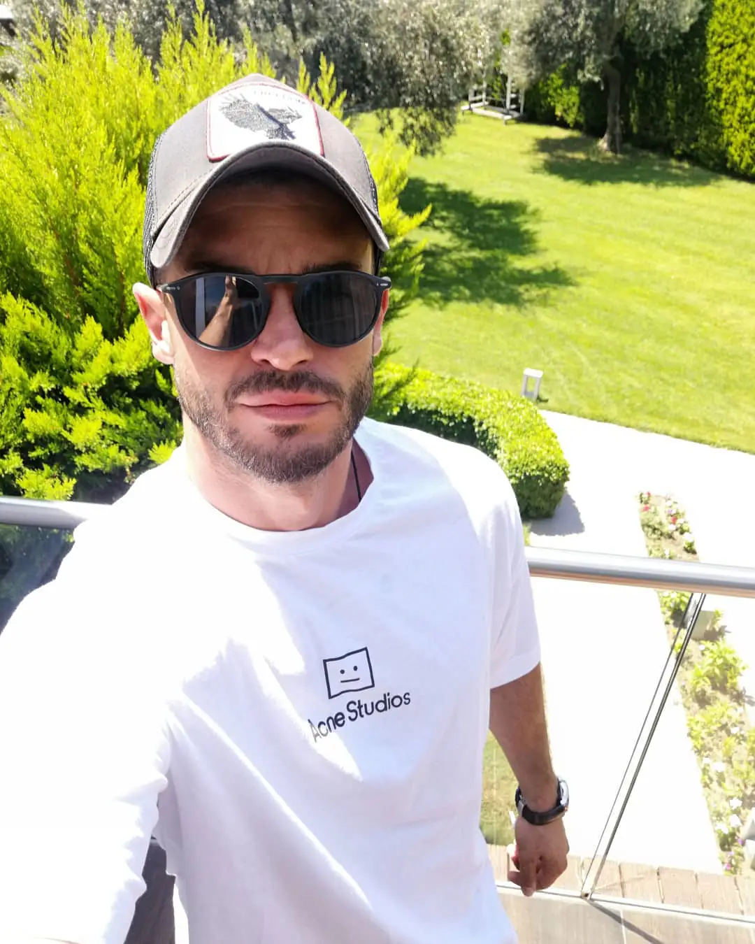 Berk Oktay'ın paylaşımı çok şaşırttı! Savaşçı'daki imajı yok! Üstelik tatilde... 7