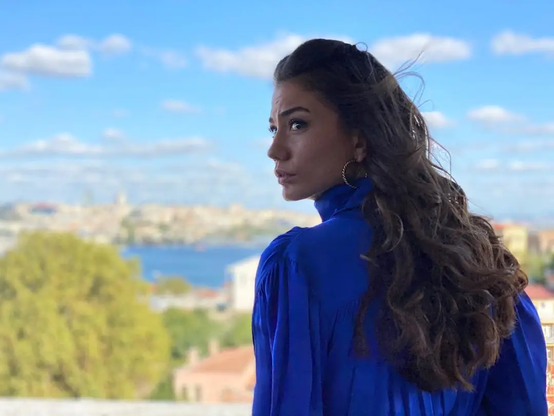 Demet Özdemir'in anlamlı sözü! Melisa Aslı Pamuk ve Biran Damla Yılmaz'ın keyifli hali 9