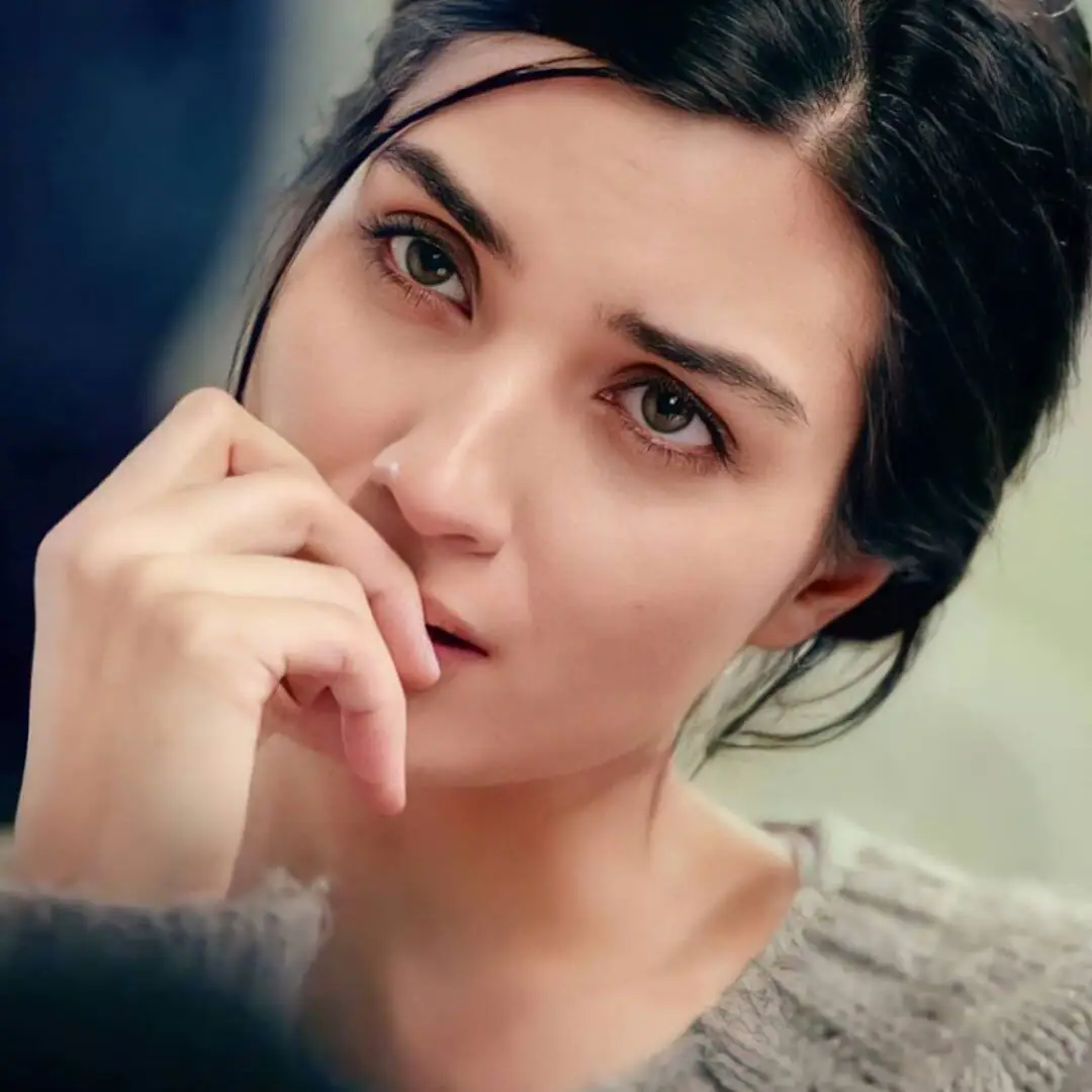 Tuba Büyüküstün yıllar geçti, o diziyi unutumadı! 7
