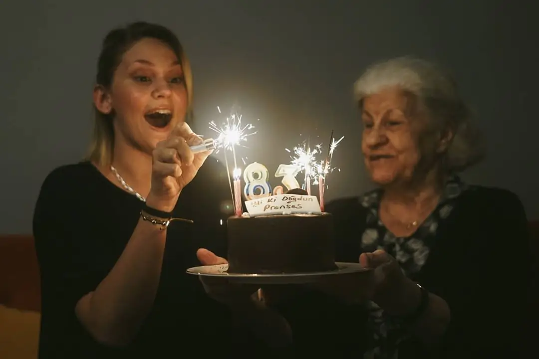 Farah Zeynep Abdullah ve anneannesinin benzerliği doğum gününde ortaya çıktı! 9