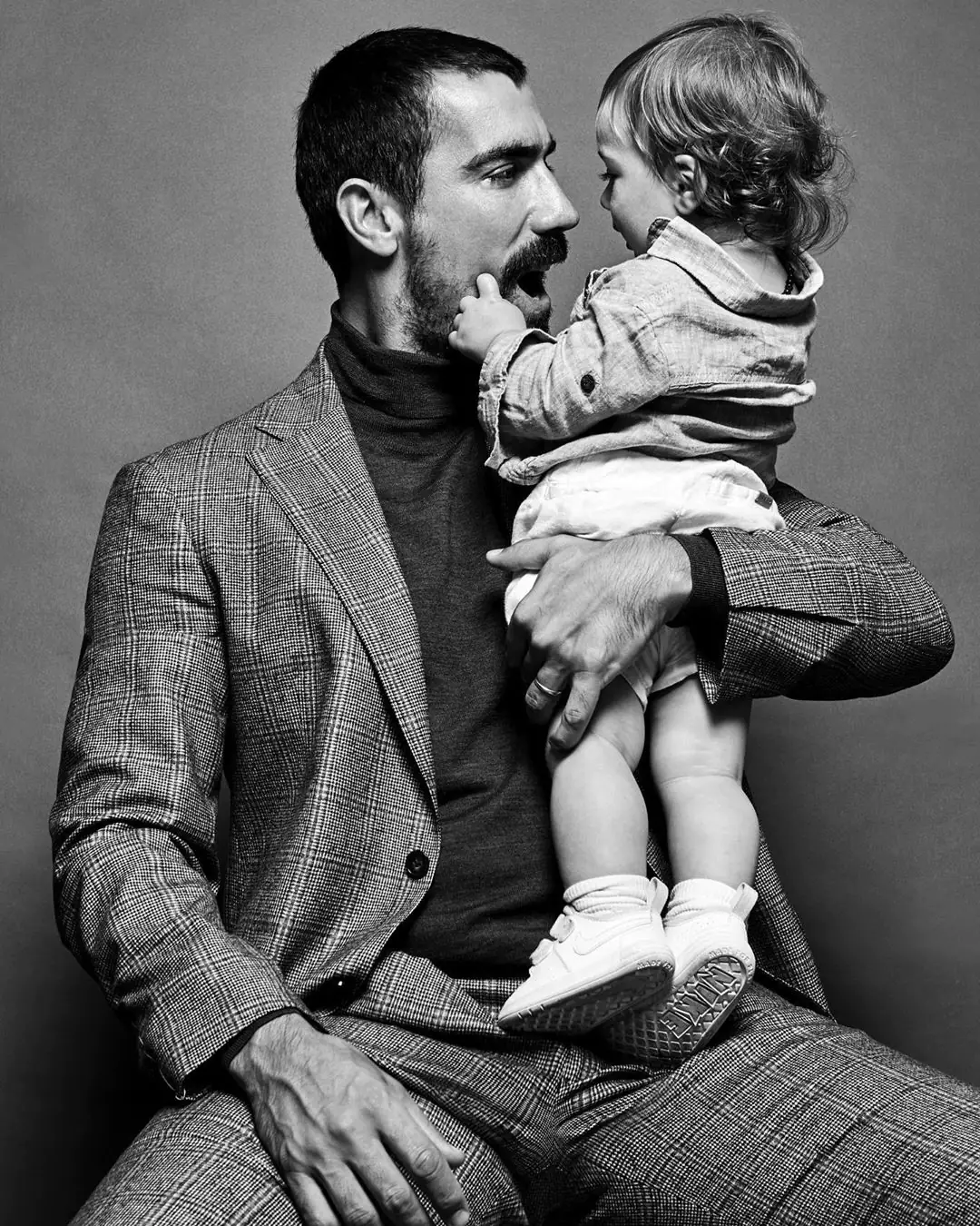 İbrahim Çelikkol'un oğluyla fotosuna Demet Özdemir de düştü! 7