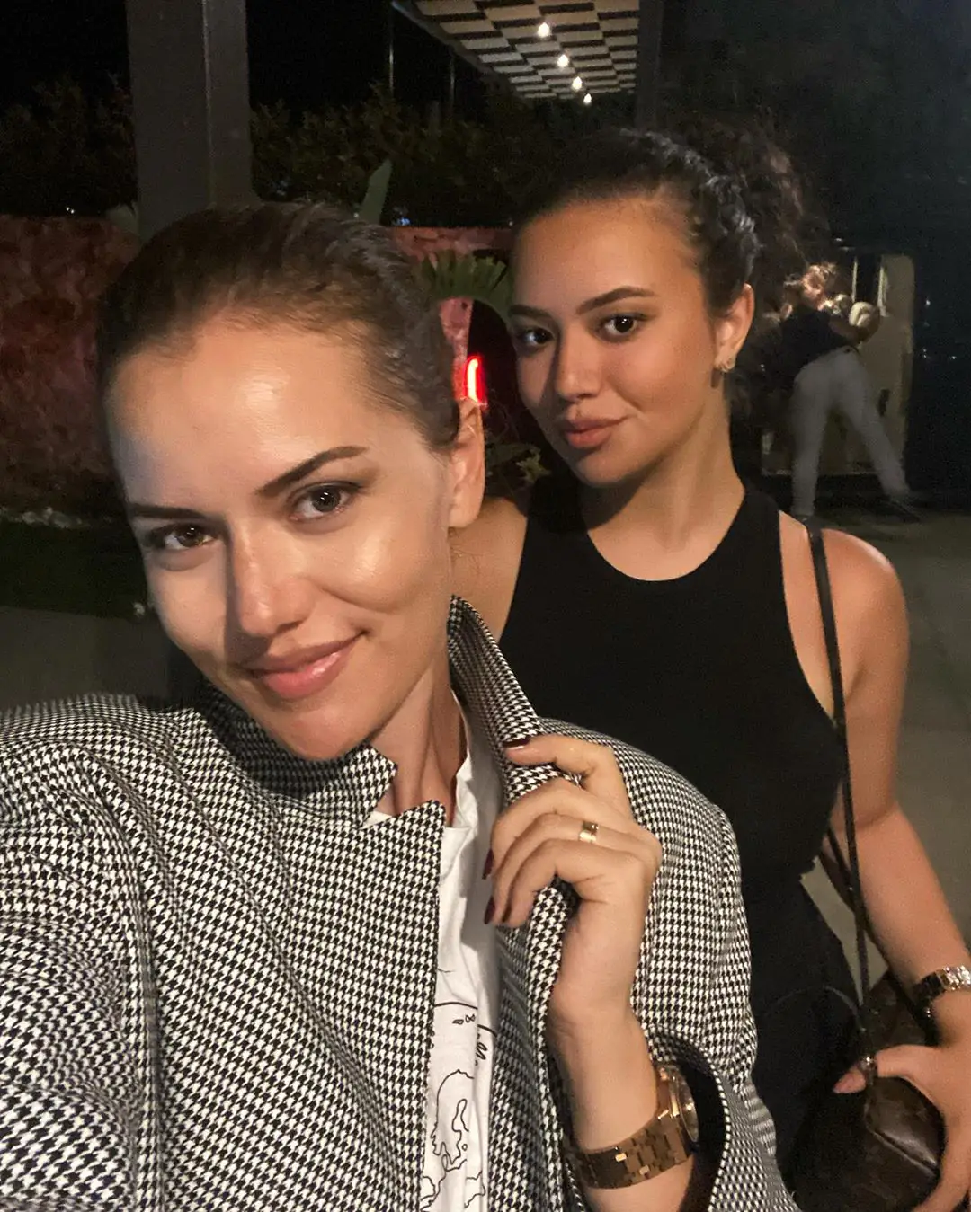 Fahriye Evcen'in 11 milyon mutluluğu! 7
