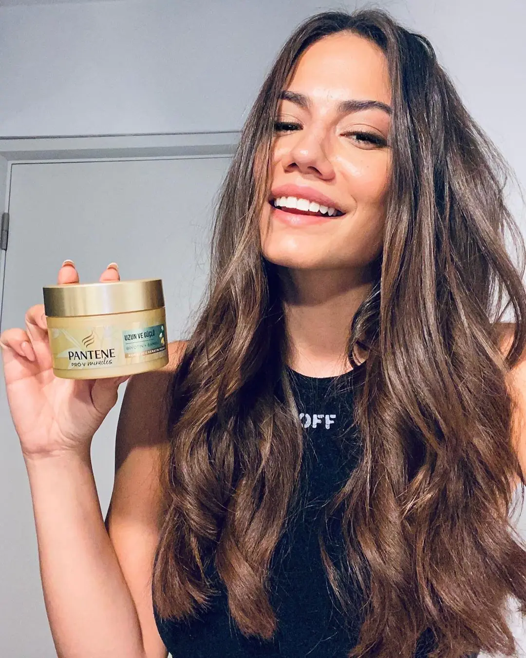 Demet Özdemir gerçekten öyle mi düşünüyor, yoksa bu sadece bir reklam mı? 7 Demet Özdemir gerçekten öyle mi düşünüyor, yoksa bu sadece bir reklam mı? 7
