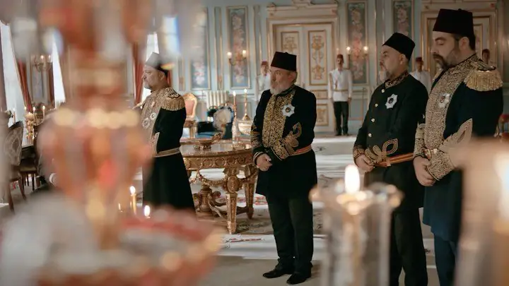Bülent İnal, yeni sezona başlayan Payitaht Abdülhamid için ilk paylaşımını yaptı 7