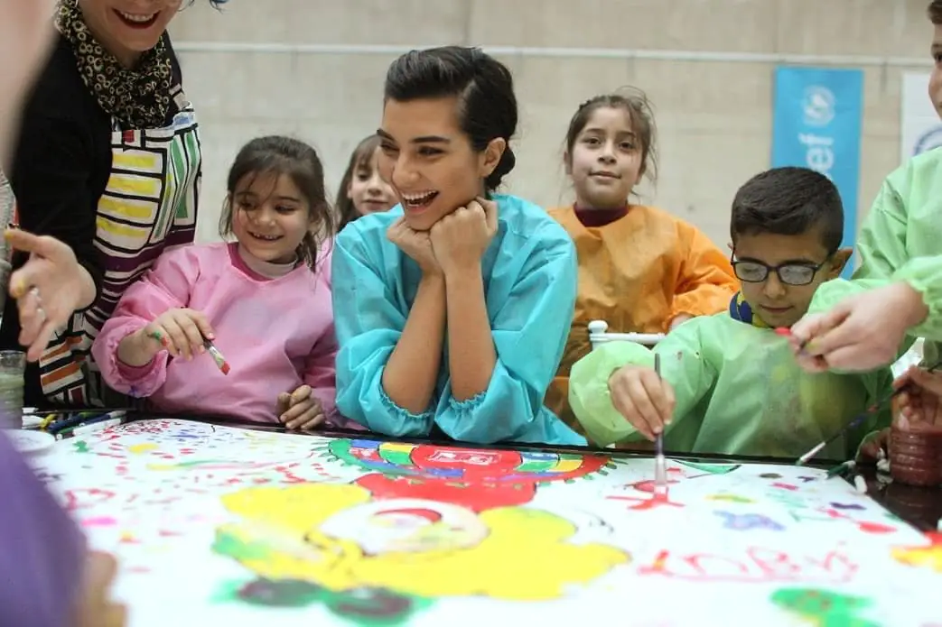 Tuba Büyüküstün yaptığı gündemle ilgili paylaşımı büyük beğeni topladı 7