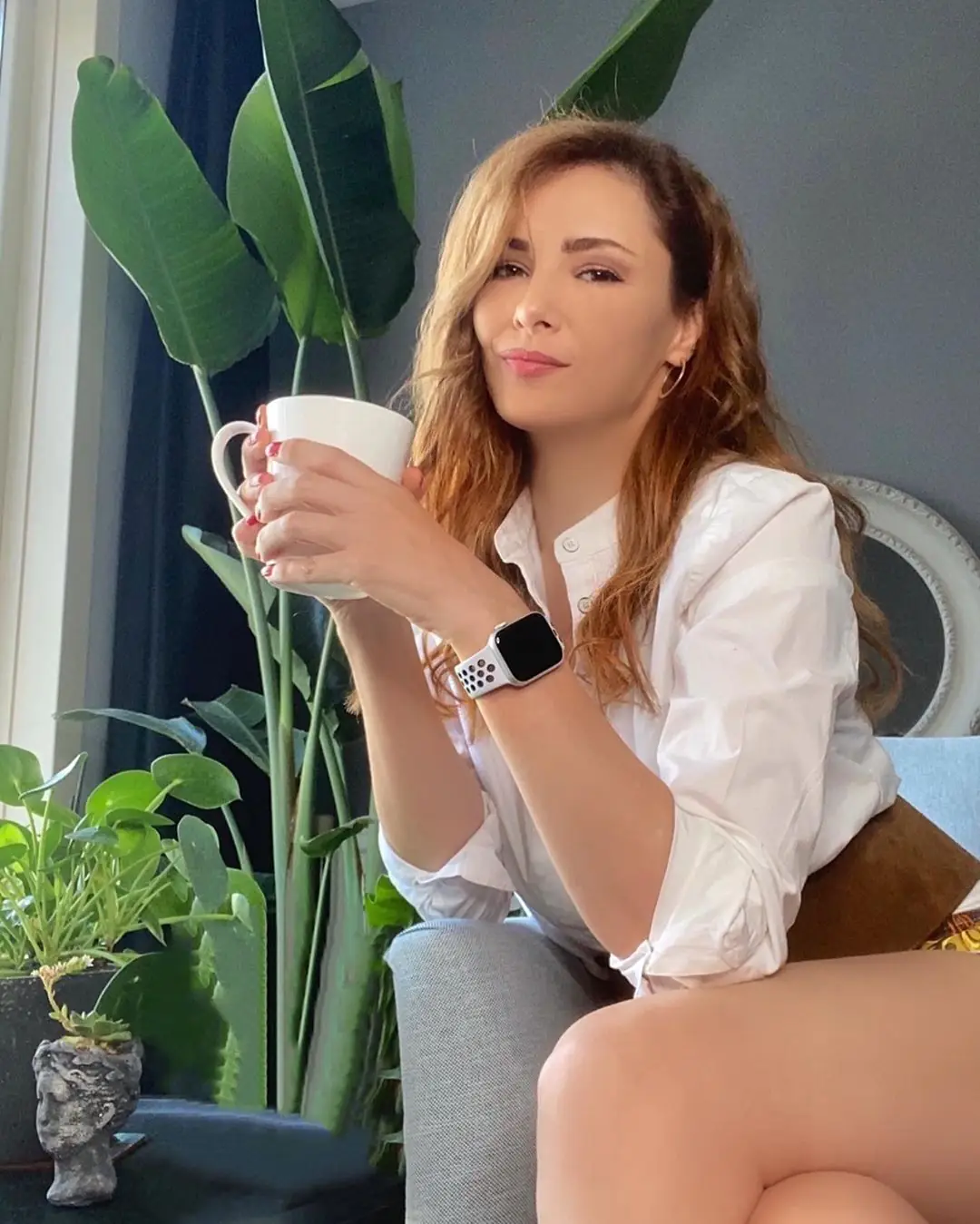 Mine Tugay ve Selin Şekerci'nin şuh pozuna düşen düşene! 8