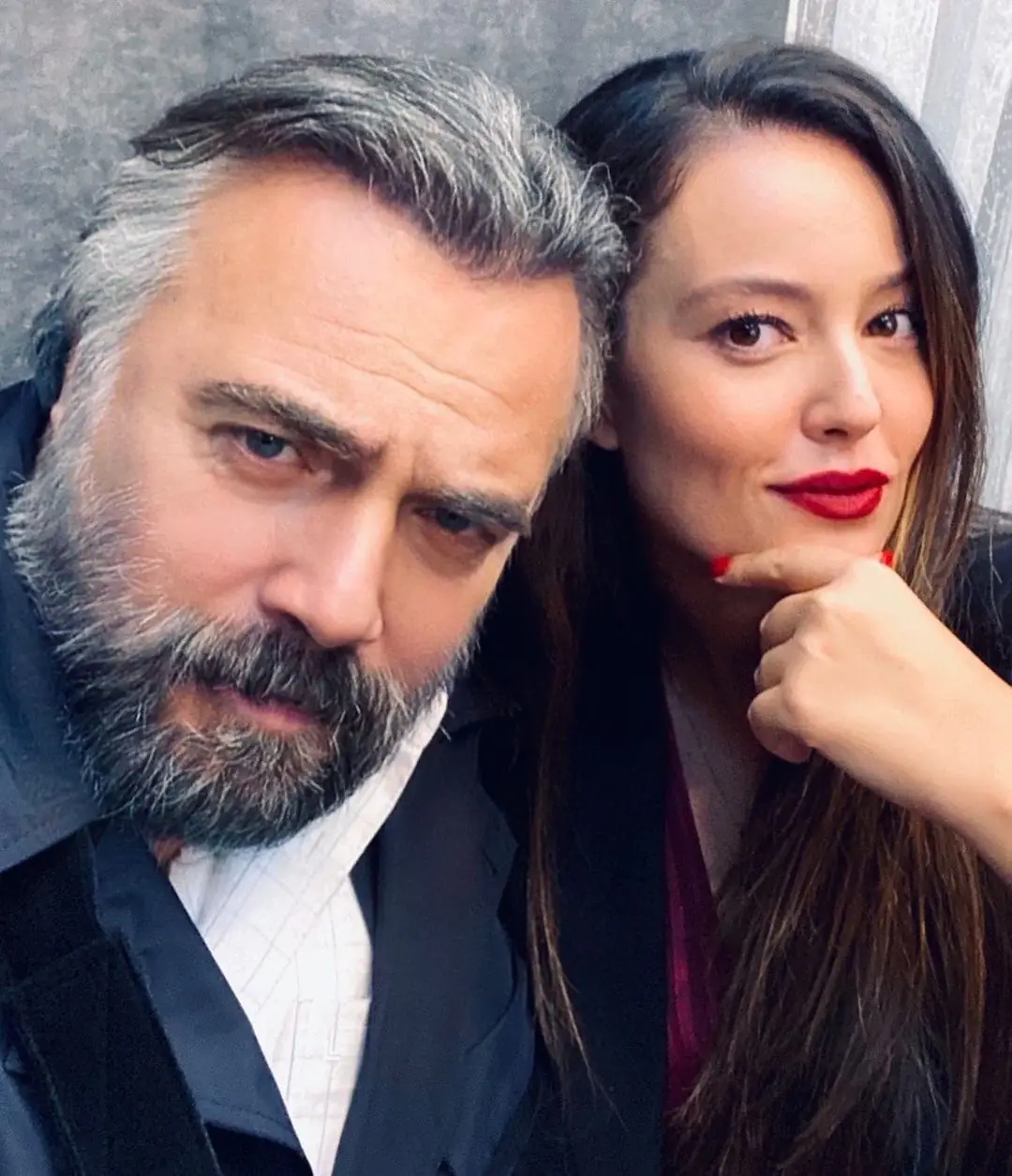 Pelin Akil ve Oktay Kaynarca'nın Eşkıya Dünyaya Hükümdar Olmaz daveti! 7 Pelin Akil ve Oktay Kaynarca'nın Eşkıya Dünyaya Hükümdar Olmaz daveti! 7