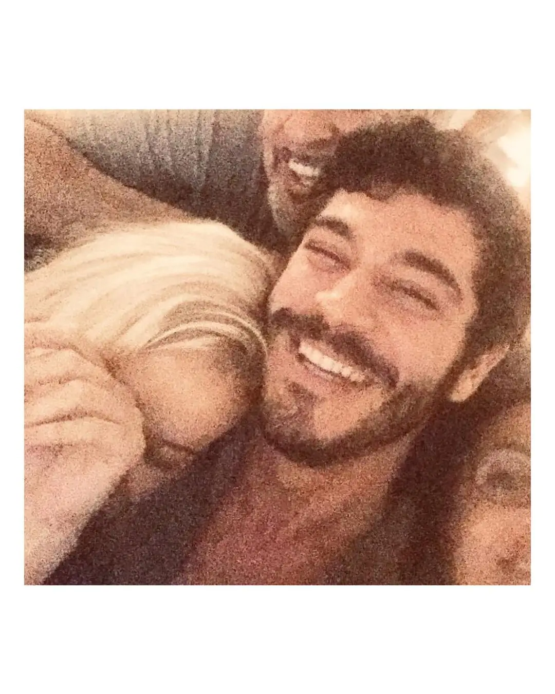 Maraşlı dizisine başlayan Burak Deniz aşkını ilk kez ilan etti! 7