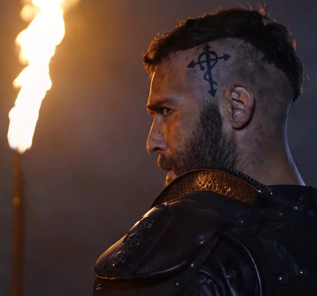Seçkin Özdemir ve Buğra Gülsoy'un setten etkileyici pozları! 8