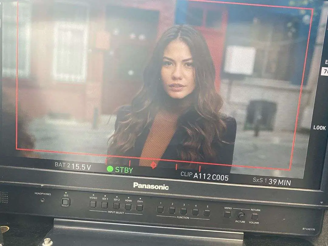 Demet Özdemir'in gurur pozu; İbrahim Çelikkol'un form sırrı! 8