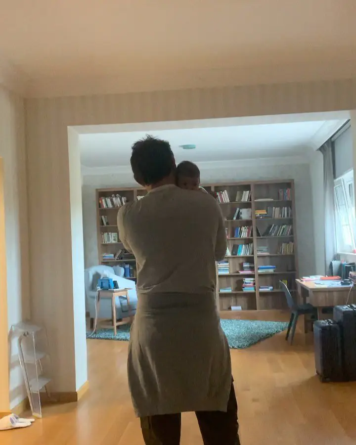 Çukur'un ağır abisi Necip Memili'yi bir de küçük kızıyla görmelisiniz 7 Çukur'un ağır abisi Necip Memili'yi bir de küçük kızıyla görmelisiniz 7