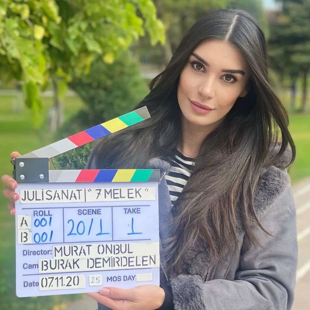 Burcu Kıratlı, 2 yıl aradan sonra yeniden setlerde! 7