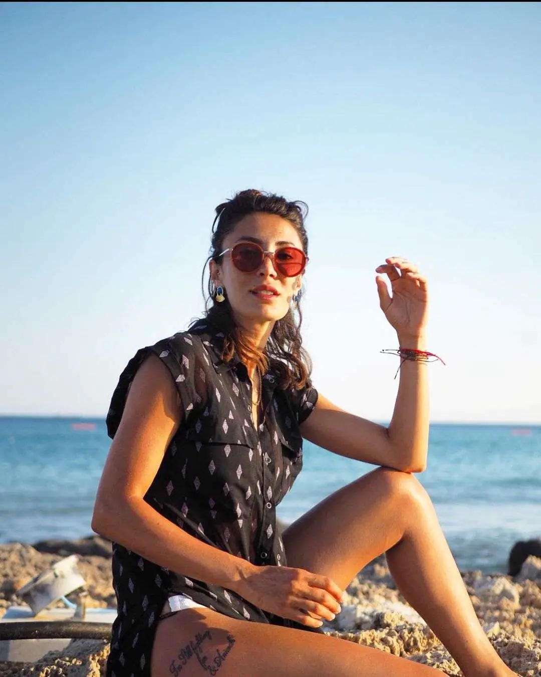 Merve Oflaz'ın aklı tatilde! Burcu Kıratlı nihayet sette! Farah Zeynep Abdullah mutluluk saçıyor! 9