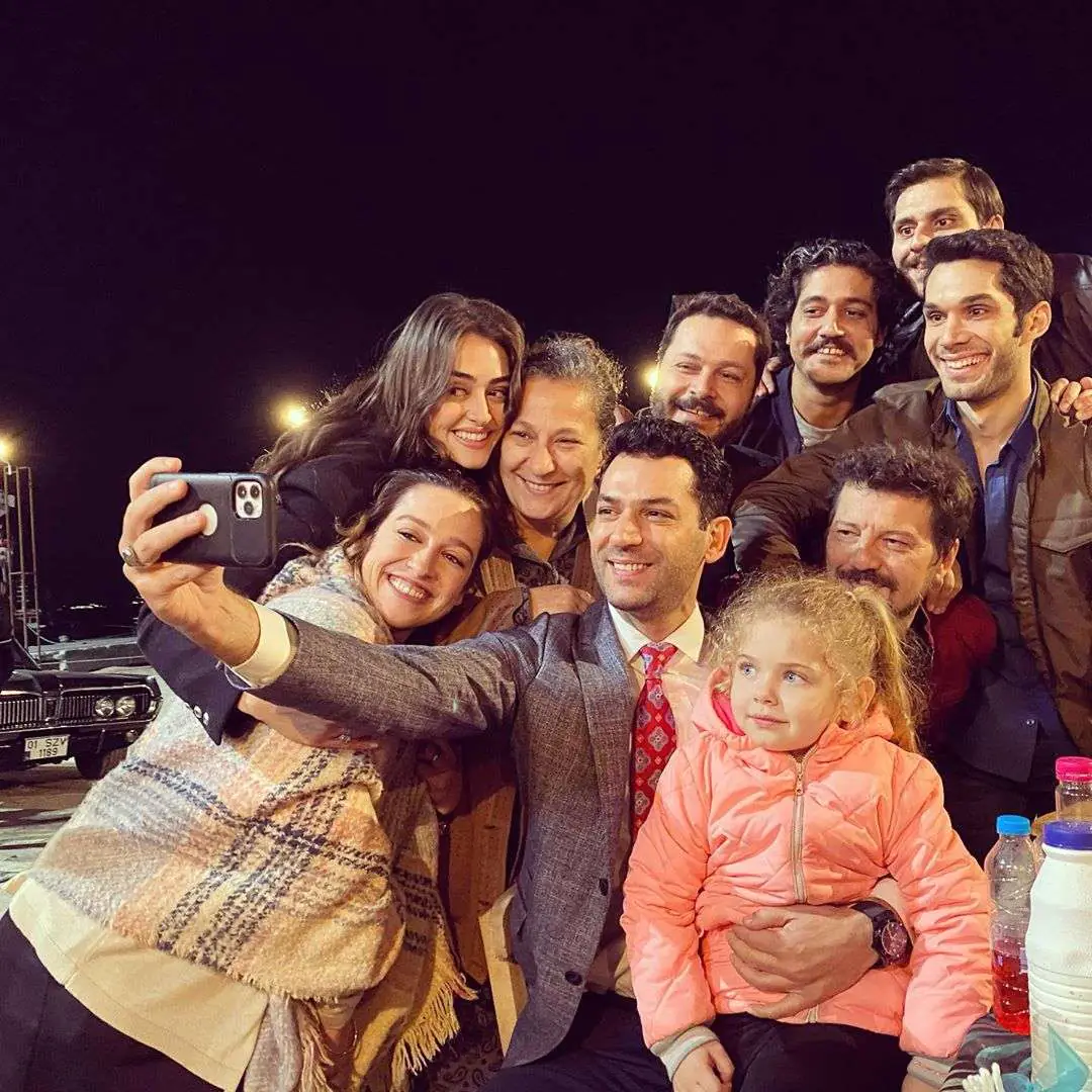 Bakar mısınız, Ramo dizi ekibi ne kadar güzel bir aile oldu! 8