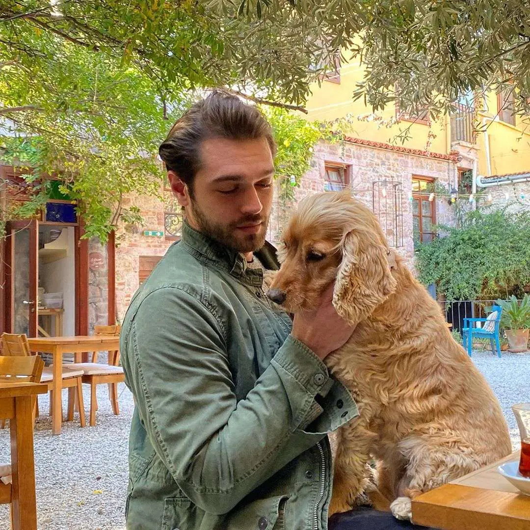 Furkan Andıç, Buğra Gülsoy ve Burak Özçivit... Ekranların üç jönünden dikkat çeken paylaşımlar 9