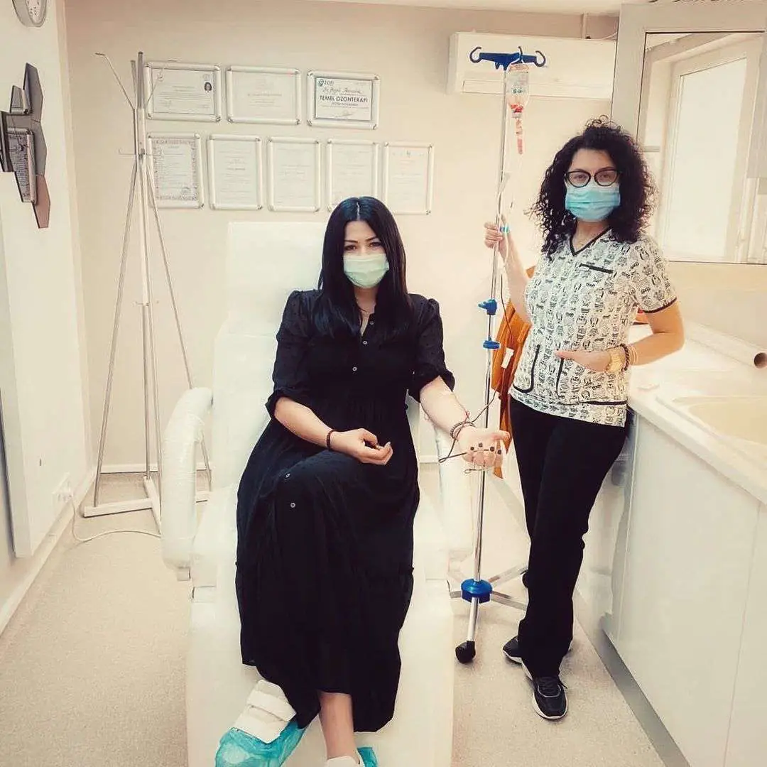 Deniz Çakır, yeni dizisi öncesi ozon terapisi aldı 7