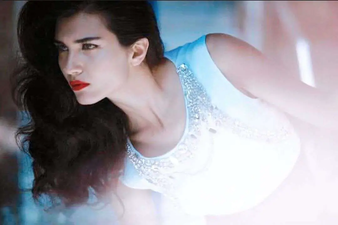 Tuba Büyüküstün 9 yıl önce ne kadar farklıymış! 7