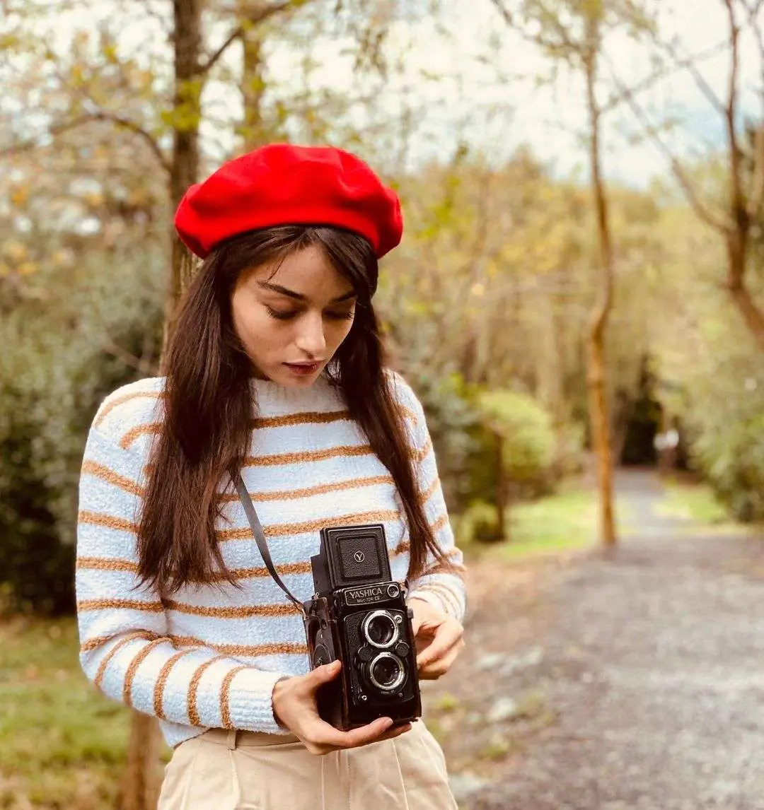 Ayça Ayşin Turan tarzıyla, Yağmur Tanrısevsin mesajıyla öne çıktı! 9
