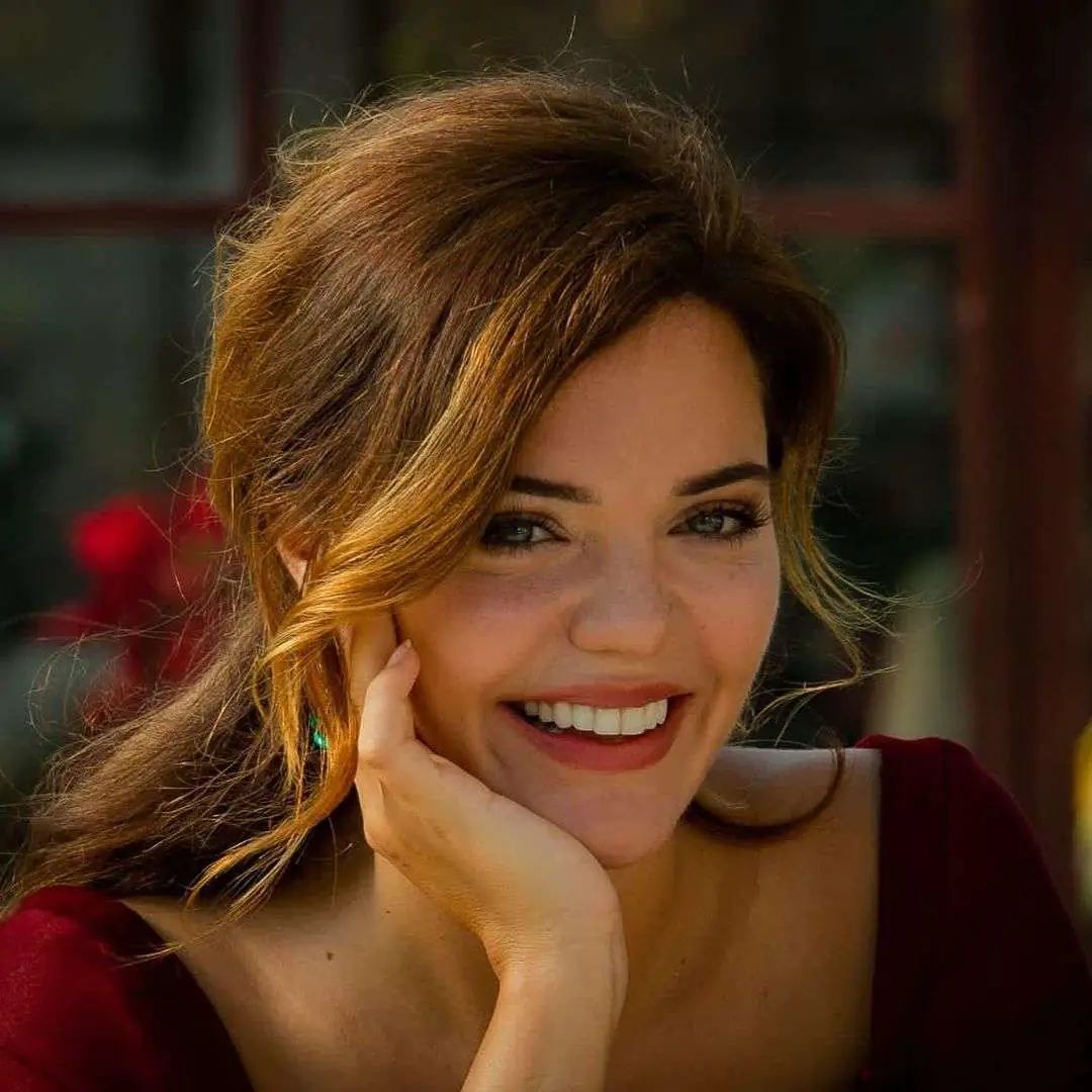O nasıl güzel bakış, o nasıl güzel gülüş! Hilal Altınbilek ve Pelin Özkekin kalp bıraktırdı 8