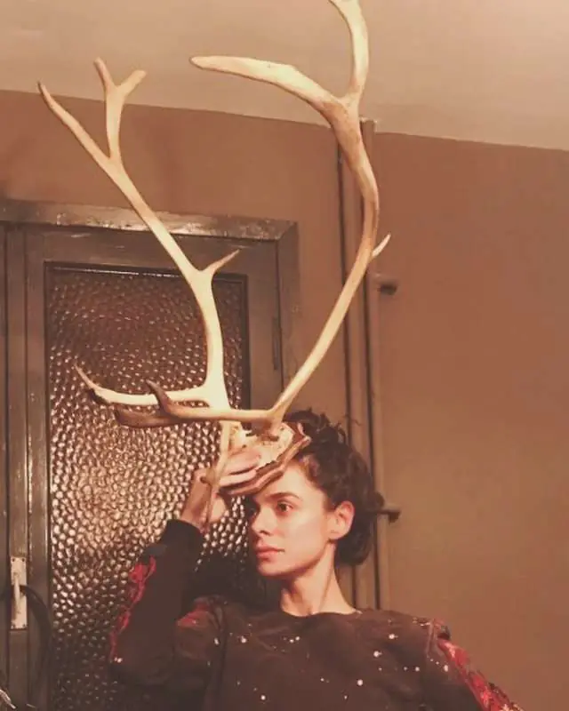 Cümle güzel de boynuz ne alaka? Özge Özpirinçci'den inciler... 7