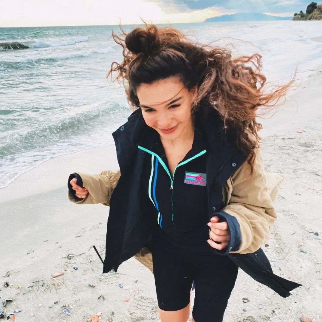 Ebru Şahin, Merve Oflaz ve Aslı Bekiroğlu, adrenalin arttırıyor! Spor aşkı başka! 8 Ebru Şahin, Merve Oflaz ve Aslı Bekiroğlu, adrenalin arttırıyor! Spor aşkı başka! 8