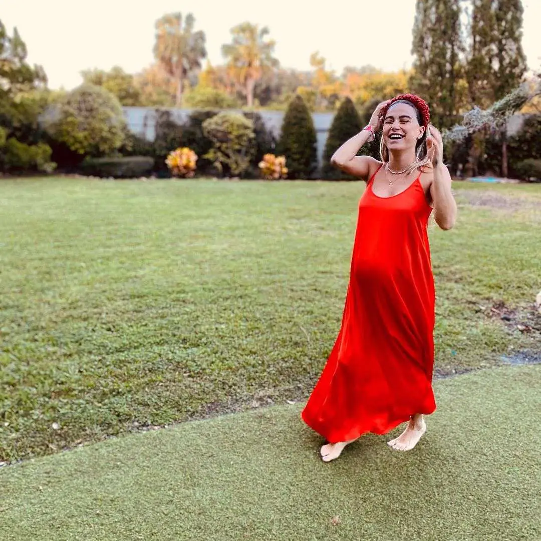İşte hamile Ceyda Ateş'in daha önce göstermediği 9 aylık, doğum öncesi son pozu! 8
