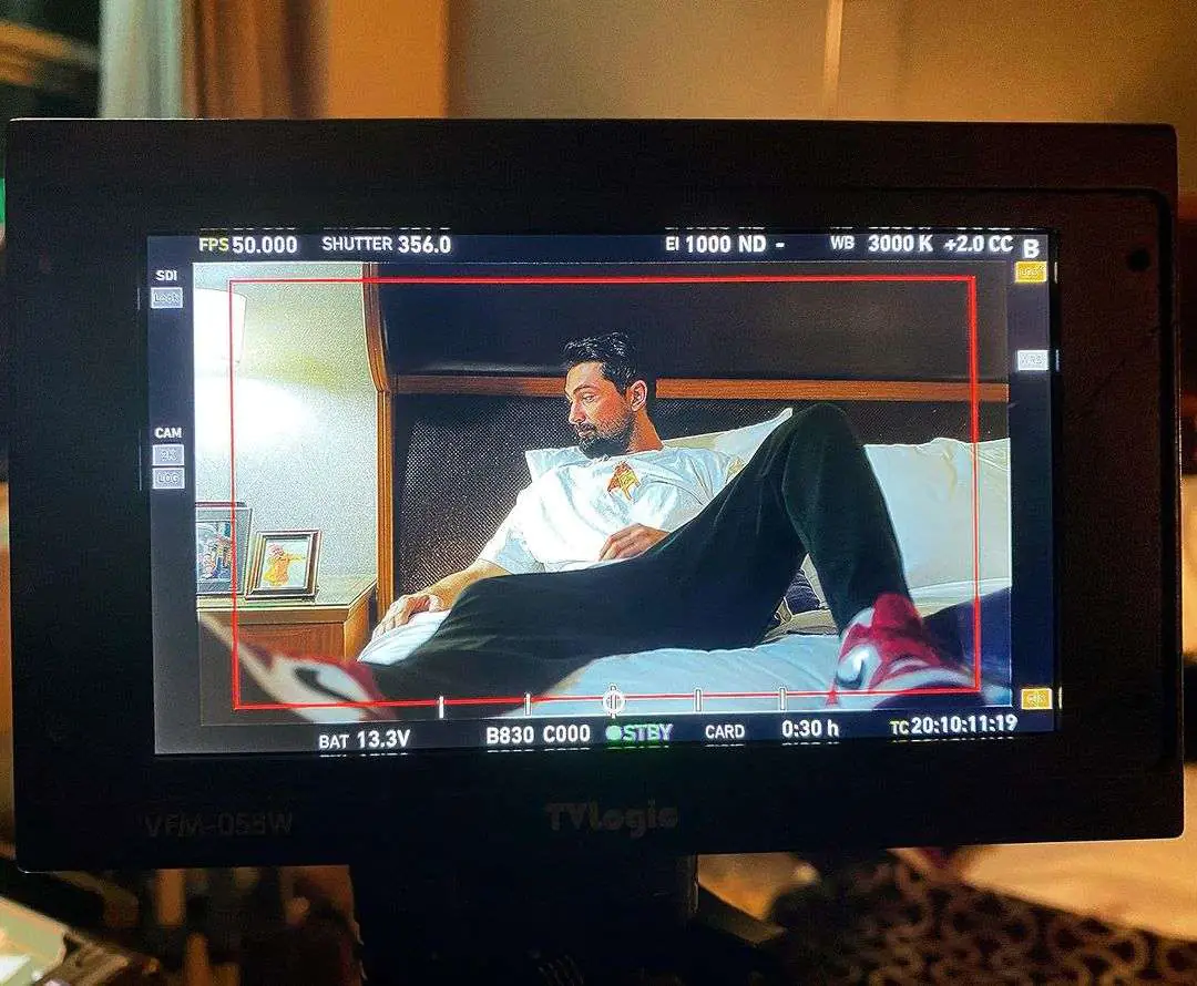 Burak Özçivit, Tolgahan Sayışman, Onur Tuna, Engin Öztürk, Mert Yazıcıoğlu... Hepsi birbirinden cool! 11
