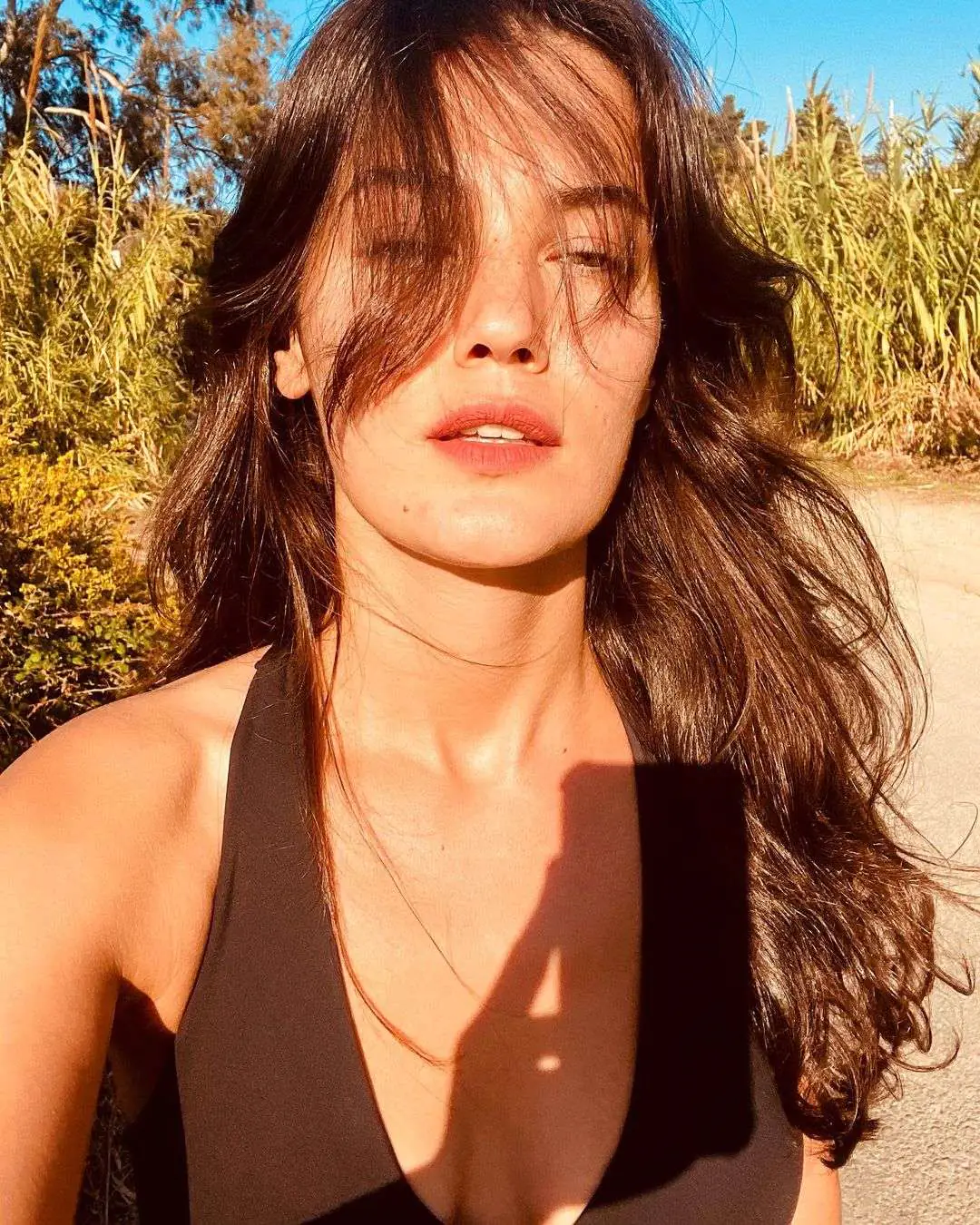 Pınar Deniz'den bu soğukta ateşli poz! Gizem Karaca'nın bostan keyfi! Merve Oflaz'ın gizli reklamı! 12