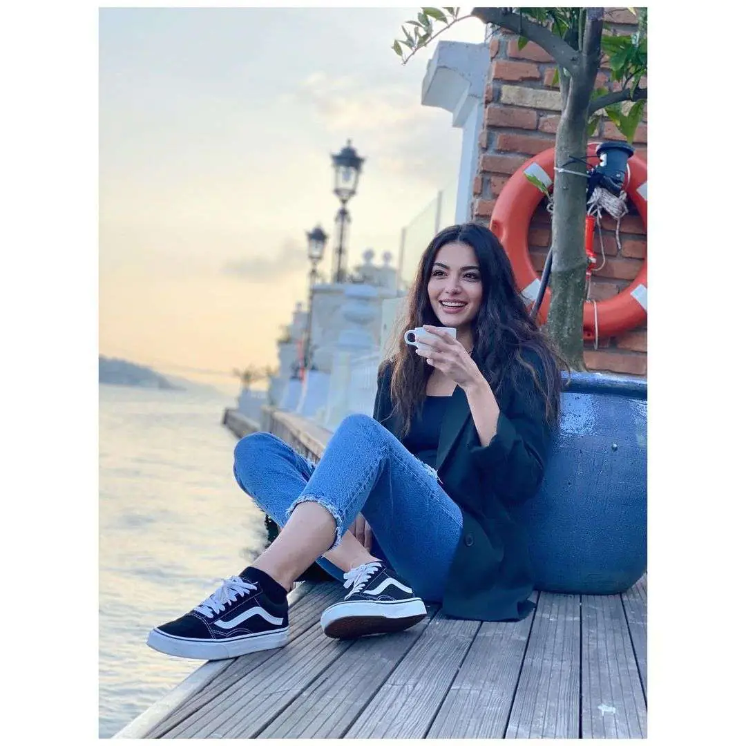Dizi mağdurları Melisa Aslı Pamuk, Almila Ada'nın morali yüksek! Şans ise Eslem Akar'ın yanında! 9 Dizi mağdurları Melisa Aslı Pamuk, Almila Ada'nın morali yüksek! Şans ise Eslem Akar'ın yanında! 9