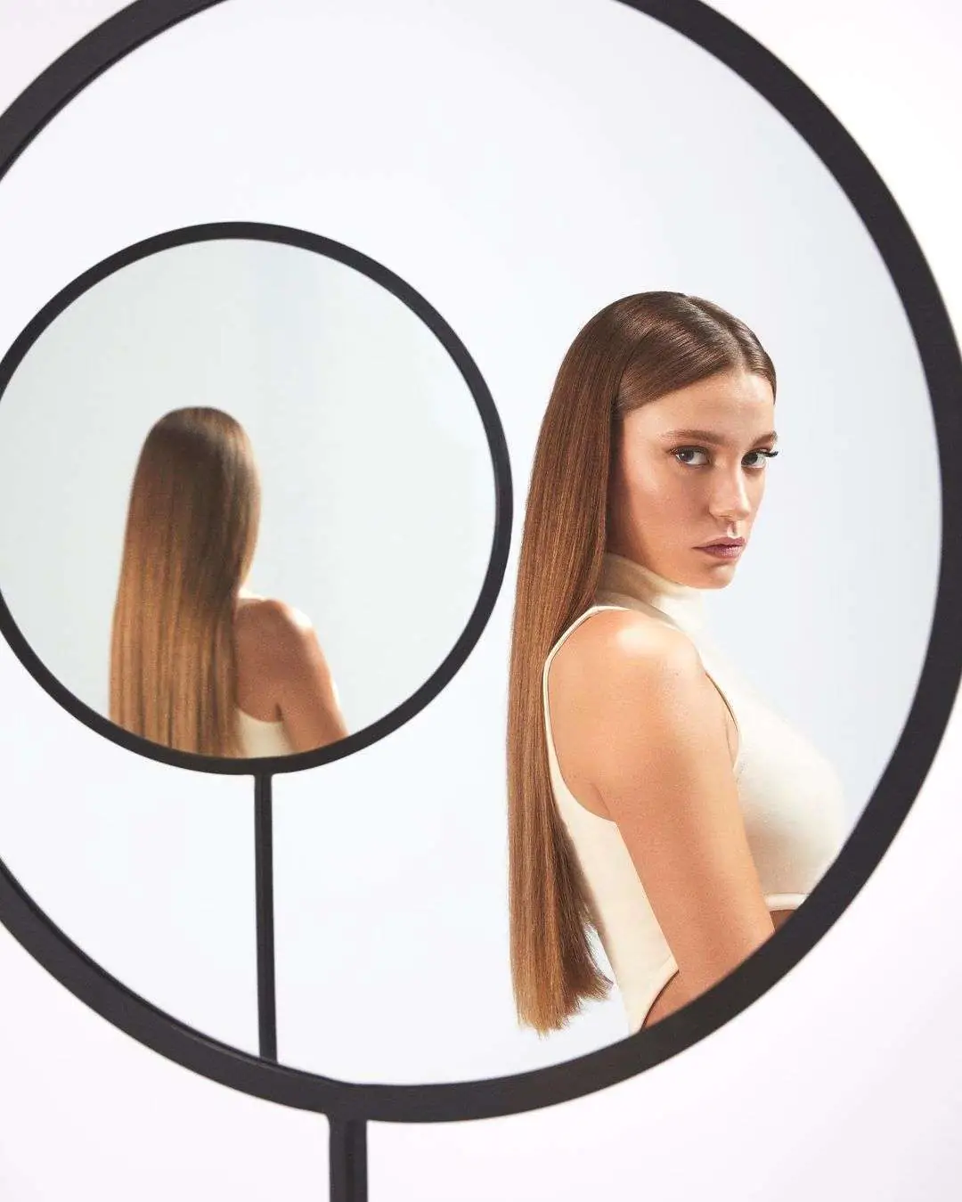 Bu macera da bitti! Serenay Sarıkaya, 4 yıl sonra sosyal medyadan veda ettiğini duyurdu! 7