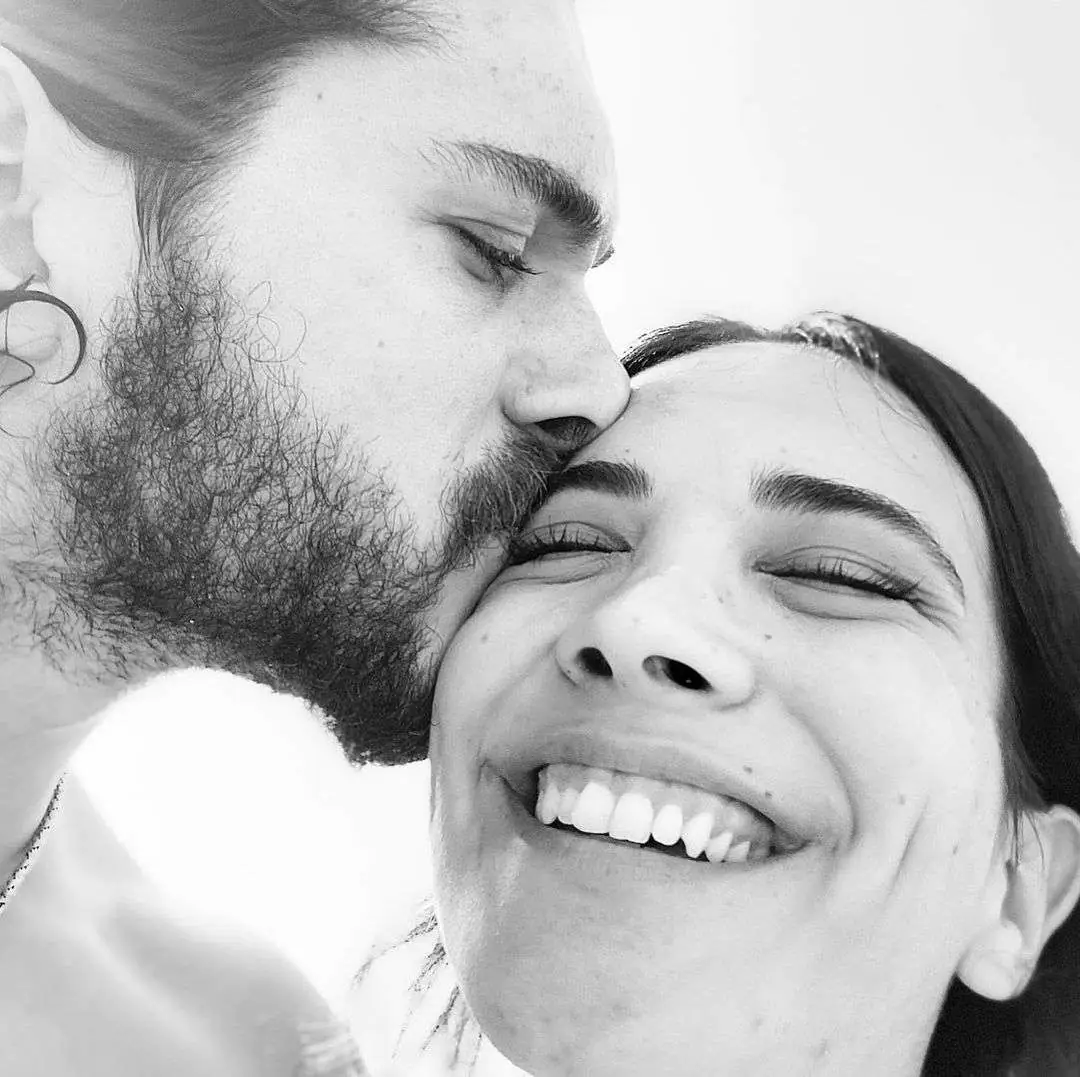 Son Yaz dizisinin başrolü Alperen Duymaz, eşine öyle bir laf etti ki sosyal medyayı salladı! 7