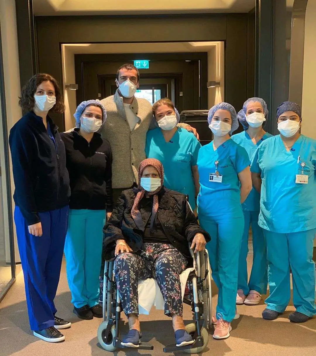 İbrahim Çelikkol'un anneannesi de koronaya yakalandı! Son durum paylaşımıyla ortaya çıktı! 7