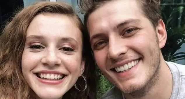 Sanki Gençliğim Evyah'ın finalini bekliyorlarmış, oyuncular bir bir dizilere dağıldı! 9