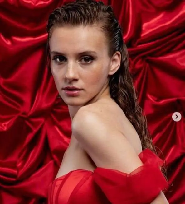 Neslihan Atagül ve Hande Soral'ın doğa tutkusu, Ahsen Eroğlu'nun seksi çıkışı! 15