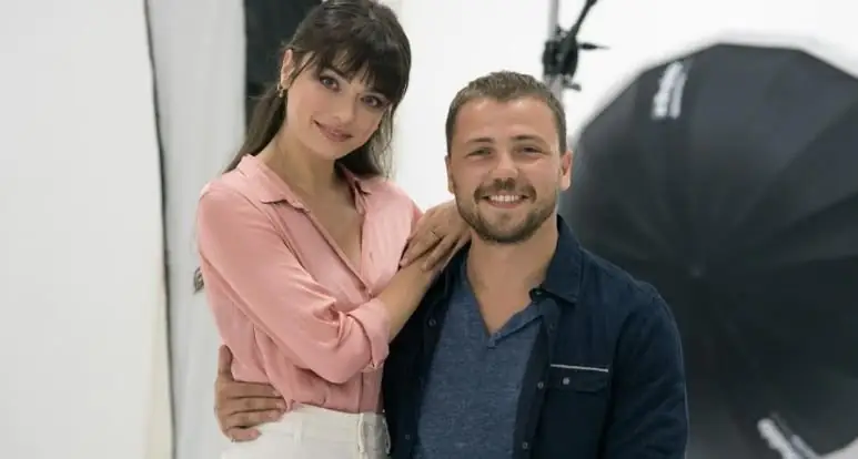 İşte Tolga Sarıtaş ve Ayça Ayşin Turan'ın Arıza dizisinden özel poz! Birbirlerine çok yakıştılar 10