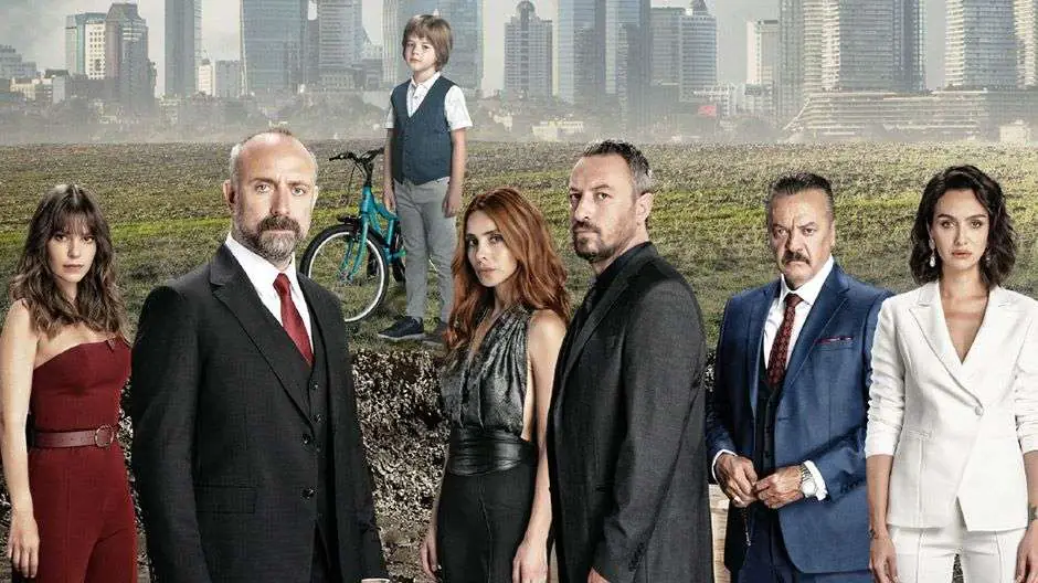 Final yapacak dizinin yerine İrem Helvacıoğlu ve Özcan Deniz'in Seni Çok Bekledim dizisi geliyor 7