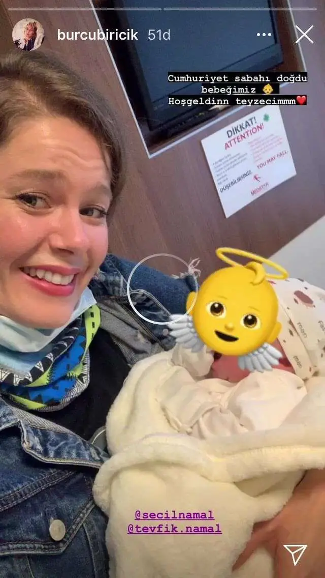 Burcu Biricik, 29 Ekim sabahı iki heyecan birden yaşadı... İşte minik yeğeni 9