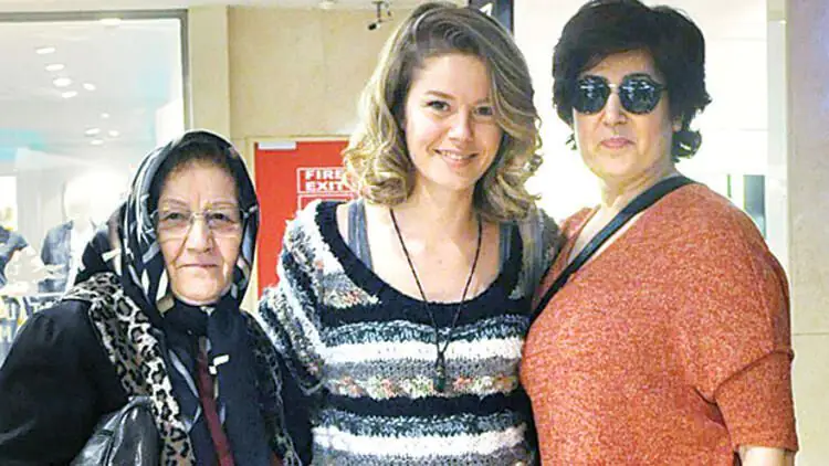 Burcu Biricik aradığı diziyi de rolü de sonunda buldu! 7