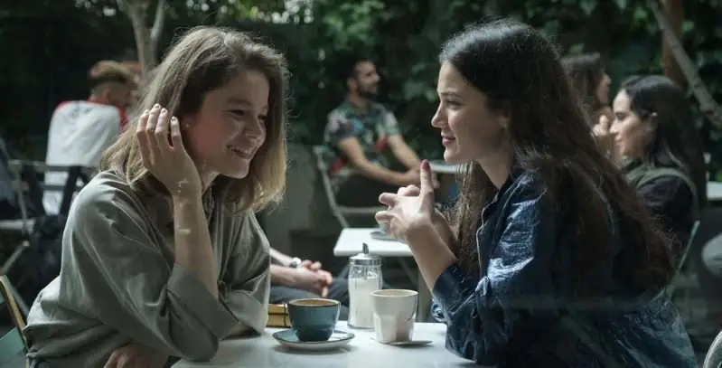 Burcu Biricik hayranları bu dizi haberini bekliyordu! Fatma geliyor... 8