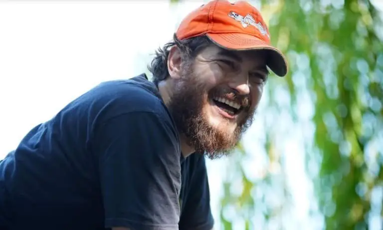 Çağatay Ulusoy yeni imajıyla yine çok farklıydı! 8