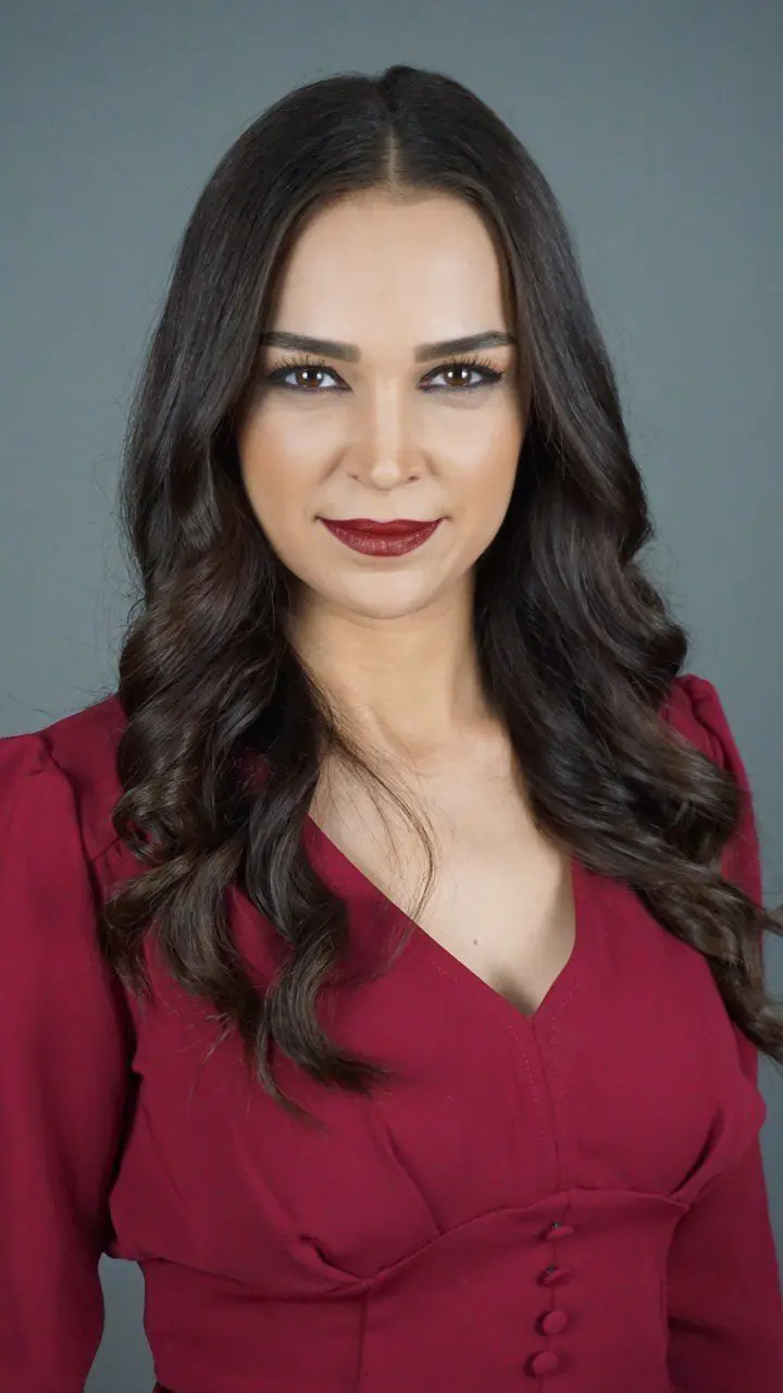 Çatı Katı Aşk dizisine sürpriz karakter! Kim bu kadın? Ortalık fena karışacak! 7