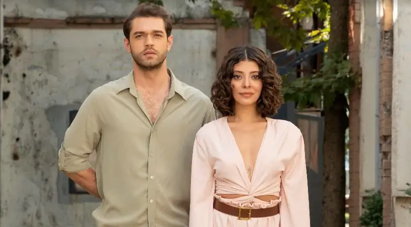 Çatı Katı Aşk çakılırken, Zümrüdüanka yükseliyor! 8