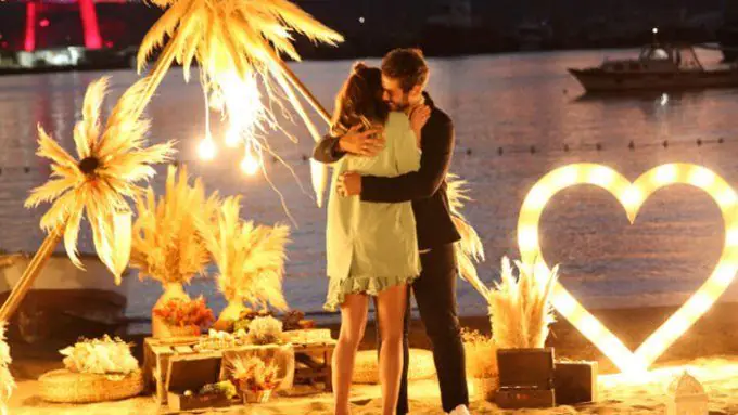 Zehra Yılmaz aynı dönemde hem yeni dizi hem evlilik heyecanı yaşıyor! 8