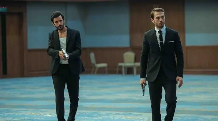 Çukur dizisinde bir büyük kavga daha yaşandı! 7
