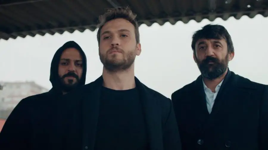 Evet, nerede kalmıştık? Çukur dizisi için geri sayım başladı... 8