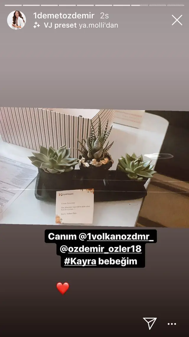 Doğduğun Ev Kaderindir setinde Demet Özdemir'e sürpriz çiçekler 10