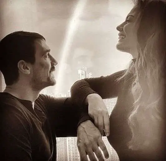 İbrahim Çelikkol ile Demet Özdemir aralarına mesafe koydu! 8 İbrahim Çelikkol ile Demet Özdemir aralarına mesafe koydu! 8
