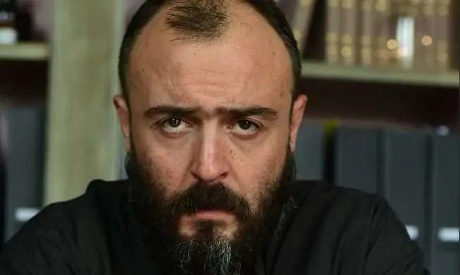 Görkem Sevindik'in oynadığı Kırmızı Kamyon dizisine peşpeşe yeni isimler eklendi 8 Görkem Sevindik'in oynadığı Kırmızı Kamyon dizisine peşpeşe yeni isimler eklendi 8